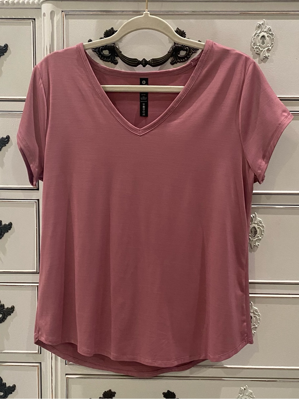 90 Degree By Reflex Women's Short Sleeve V-Neck Top in Rose